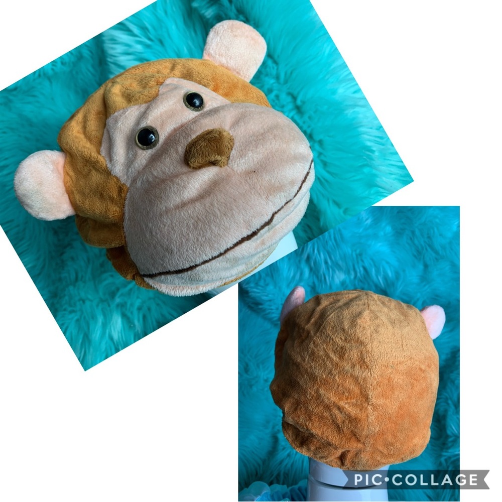 Monkey hat .